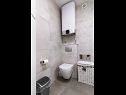 Apartmani Jelena A1(5+1) Split - Rivijera Split   - Apartman - A1(5+1): kupaonica s toaletom