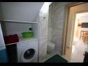 Apartmani Dragi - adults only: SA1(2), A2(2), A3(3) Split - Rivijera Split   - Apartman - A2(2): kupaonica s toaletom