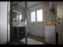 Apartmani Dragi - adults only: SA1(2), A2(2), A3(3) Split - Rivijera Split   - Apartman - A3(3): kupaonica s toaletom