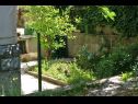 Apartmani Brane - great location & garden terrace: A1(6+1) Split - Rivijera Split   - dvorište