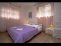 Apartmani Brane - great location & garden terrace: A1(6+1) Split - Rivijera Split   - Apartman - A1(6+1): spavaća soba