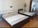 Apartmani Anka- comfortable and affordable A2(3+2), A1(6) Marina - Rivijera Trogir   - Apartman - A2(3+2): spavaća soba