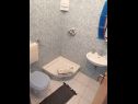 Apartmani Anka- comfortable and affordable A2(3+2), A1(6) Marina - Rivijera Trogir   - Apartman - A2(3+2): kupaonica s toaletom