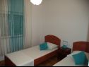 Apartmani Mario - apartment with pool: A1(6+2) Marina - Rivijera Trogir   - Apartman - A1(6+2): spavaća soba