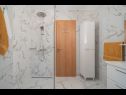 Apartmani Lux 2 - heated pool: A2(4+2), A3(4+2) Marina - Rivijera Trogir   - Apartman - A2(4+2): kupaonica s toaletom