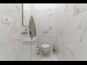 Apartmani Lux 3 - heated pool: A5(4+2), A6(4+2) Marina - Rivijera Trogir   - Apartman - A6(4+2): kupaonica s toaletom
