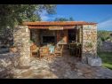 Kuća za odmor Stone&Olive - with pool: H(5+1) Marina - Rivijera Trogir  - Hrvatska - roštilj