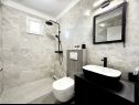 Apartmani Mia - with pool: A1(4) Marina - Rivijera Trogir   - Apartman - A1(4): kupaonica s toaletom