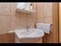 Apartmani Vin - 40 m from sea: A1 (4+1), A2 (2+2), A3 (2+2) Seget Donji - Rivijera Trogir   - Apartman - A3 (2+2): kupaonica s toaletom