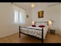 Apartmani Kati - garden: A1(4), A2(2+1) Seget Donji - Rivijera Trogir   - Apartman - A1(4): spavaća soba