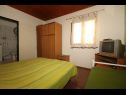 Apartmani Kira - 20 M from the beach : A1(4+1) Seget Vranjica - Rivijera Trogir   - Apartman - A1(4+1): spavaća soba
