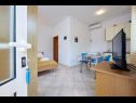 Apartmani Mare - 30 m from pebble beach: SA1(2), SA2(2), A3(4), A4(4), A5(8) Seget Vranjica - Rivijera Trogir   - Studio apartman - SA1(2): interijer