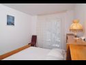 Apartmani Snježa - 20 m from the sea : A1(9), A2(6+2) Seget Vranjica - Rivijera Trogir   - Apartman - A2(6+2): spavaća soba