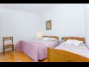 Apartmani Bosiljka - by the sea: A1(5), A2(5), SA3(2) Sevid - Rivijera Trogir   - Apartman - A2(5): spavaća soba