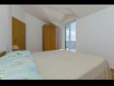 Apartmani Mil - 80m from the sea A1(4+1), A2(2) Sevid - Rivijera Trogir   - Apartman - A1(4+1): spavaća soba