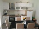 Apartmani Marija - 10m from beach: A1(4+1), A2(6), A3(6+2) Trogir - Rivijera Trogir   - Apartman - A1(4+1): kuhinja i blagovaonica