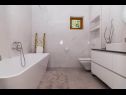 Apartmani Tom - panoramic sea view: A1(6) Trogir - Rivijera Trogir   - Apartman - A1(6): kupaonica s toaletom
