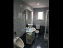 Apartmani Tomi - with beautiful view: A1(4+1) Trogir - Rivijera Trogir   - Apartman - A1(4+1): kupaonica s toaletom