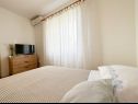 Apartmani Mihaela - sea view : A1(5+1), A2(4), SA3(2) Trogir - Rivijera Trogir   - Apartman - A2(4): spavaća soba