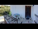 Apartmani Ivo - barbecue: A1(2+1) Vinišće - Rivijera Trogir   - stubište