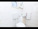 Kuća za odmor Villa Vinko - with four rooms: H(8) Uvala Voluja (Vinišće) - Rivijera Trogir  - Hrvatska - H(8): kupaonica s toaletom