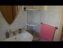 Apartmani Fuzu - 50 m from sea: A2(2+1), SA3(2) Bibinje - Rivijera Zadar   - Studio apartman - SA3(2): kupaonica s toaletom