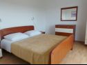Apartmani Ivo - 500 m to sandy beach: A1(2+2), A2(6+2), SA3(2+1) Ljubač - Rivijera Zadar   - Apartman - A1(2+2): spavaća soba