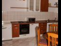 Apartmani Pupa - nice family apartments: A1 Dora(4+1), A2 Mihael(4+1), A3 Tea(2+1) Petrčane - Rivijera Zadar   - Apartman - A2 Mihael(4+1): kuhinja