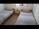Apartmani Vanja - terrace & BBQ A1(4+2), A2(4+1) Vir - Rivijera Zadar   - Apartman - A1(4+2): spavaća soba