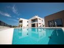 Apartmani Vrsi beautiful apartments with pool A1(4), A2(4), A3(4) Vrsi - Rivijera Zadar   - bazen
