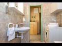 Apartmani Suza - relaxing & beautiful: A1(2+2), A2(4+2) Zadar - Rivijera Zadar   - Apartman - A2(4+2): kupaonica s toaletom