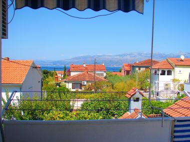 Apartmani Slavica - Apartment with large terrace: A1(4) Supetar - Otok Brač  