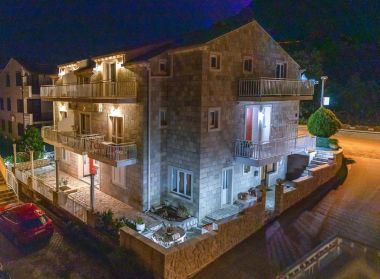 Apartmani Pavo - comfortable with parking space: A1(2+3), SA2(2+1), A3(2+2), SA4(2+1), A6(2+3) Cavtat - Rivijera Dubrovnik  