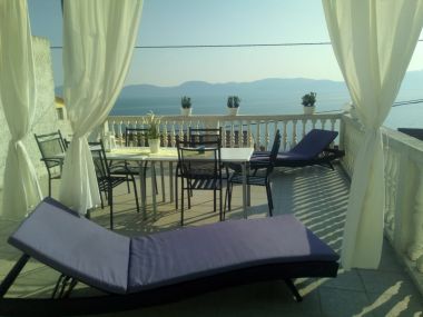 Apartmani Jure - terrace with amazing sea view: A1 Leona (6+2), A2 Ivano (6+2) Brist - Rivijera Makarska  