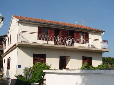 Apartmani Dragan - Economy Apartments: A1 Veci (4+1), A2 Manji (4+1) Jezera - Otok Murter  