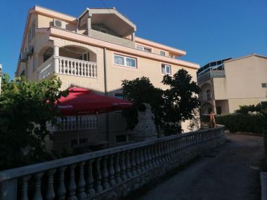 Apartmani Budi - near sandy beach A1(4+2), A2(4+2), A3(4+1) Vodice - Rivijera Šibenik  