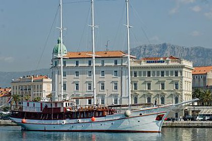 Jedrilica - Adria (code:PLA 818) - Split - Rivijera Split  - Hrvatska