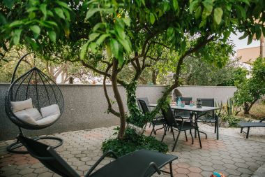 Apartmani Florio - garden & free parking: A1(5) Trogir - Rivijera Trogir  