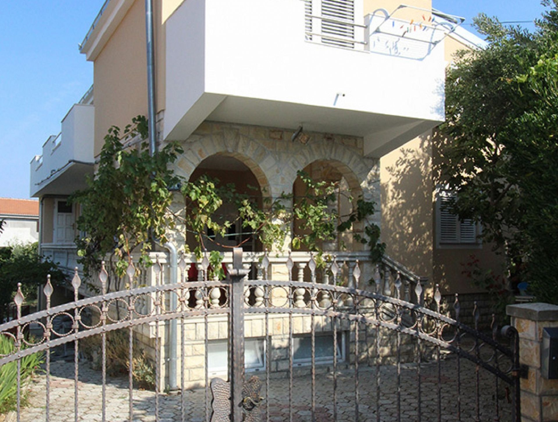 Apartmani Anna - great location & family friendly: A1(4), A3(4) Pirovac - Rivijera Šibenik  